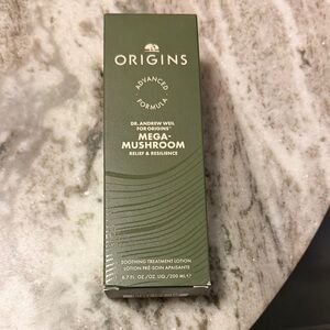 nwt Origins Mega-Mushroom Relief Lotion - Olive Green